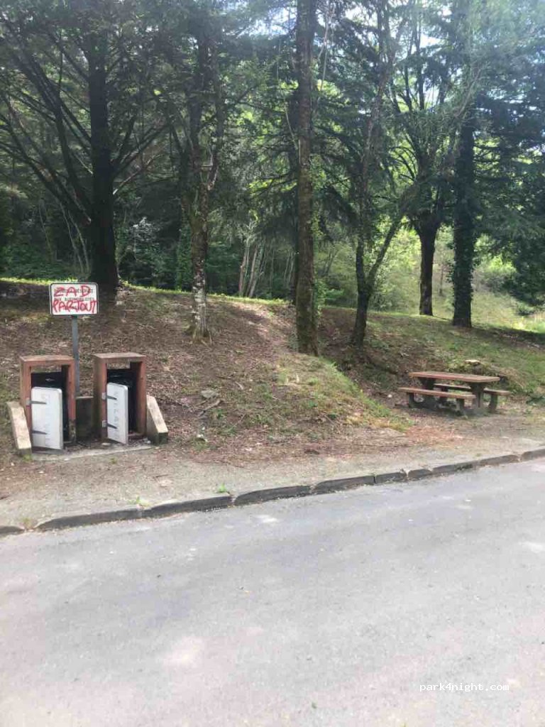 (24380) Creyssensac-et-Pissot - N21 — foto