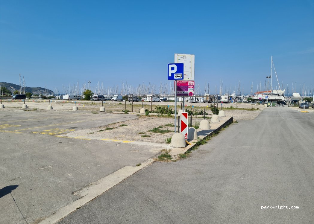(6310)  - 20 Dantejeva ulica — foto