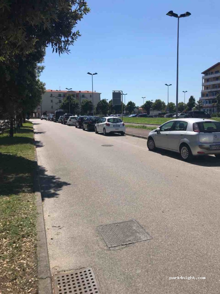 (30021) Caorle - Corso G. Chiggiato — foto