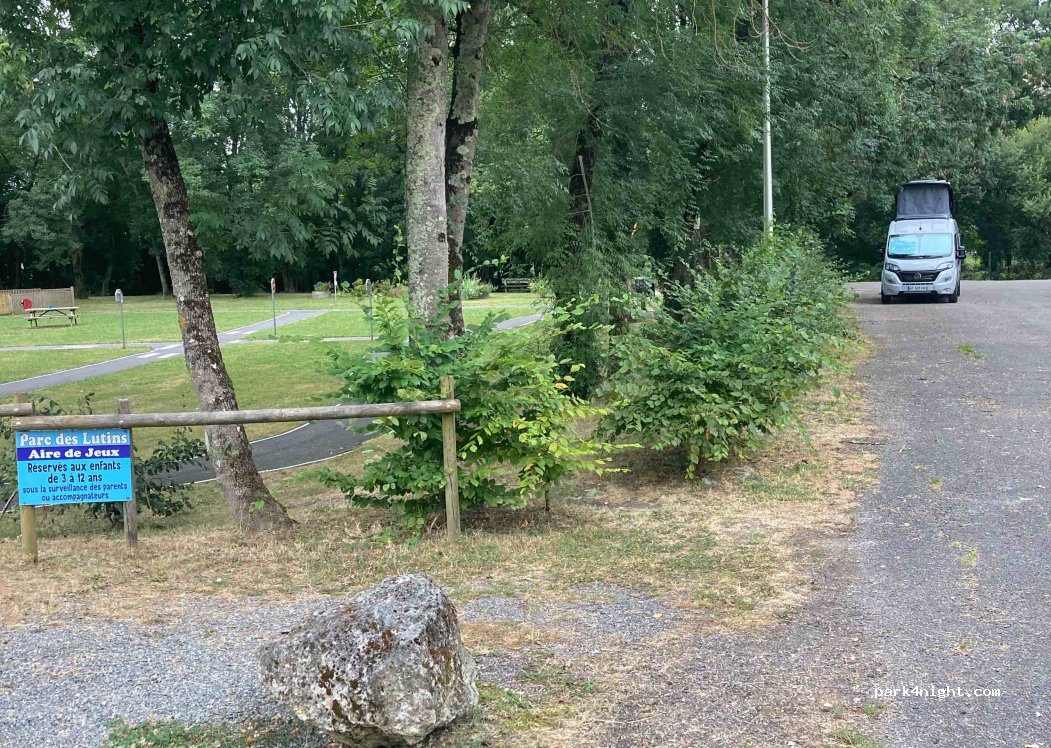 (16210) Chalais, Charente - Prés de Lamballerie — foto 3