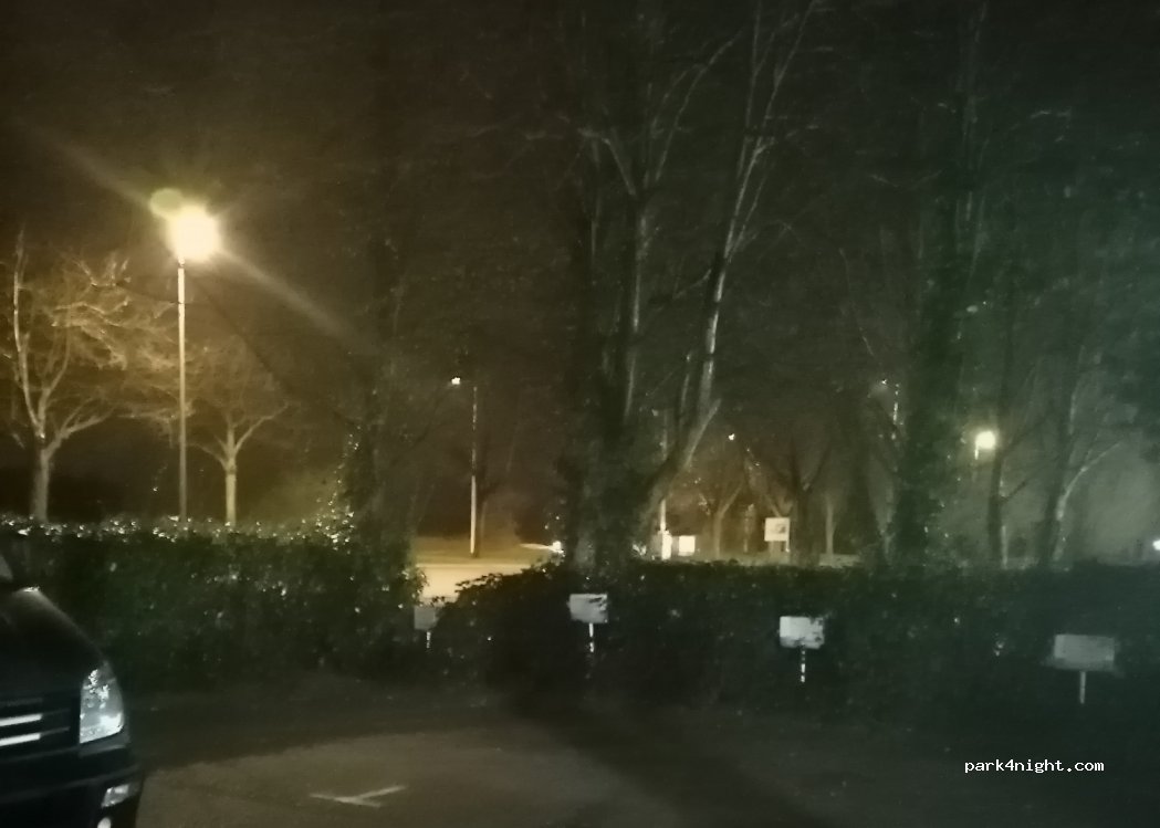(CF24 2SA)  - Ffordd Pengam — foto