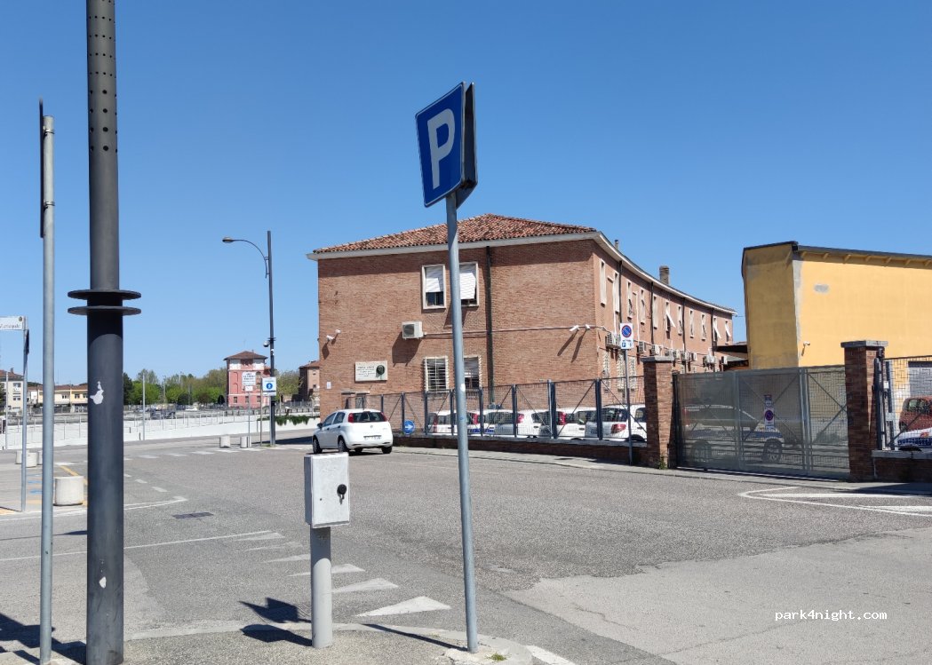 (48122) Ravenna - 53A Via Magazzini Anteriori — foto 3