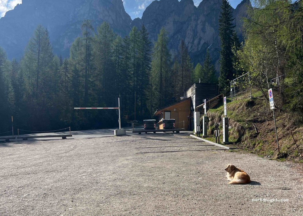 (39030) Braies - Unnamed Road — foto 2