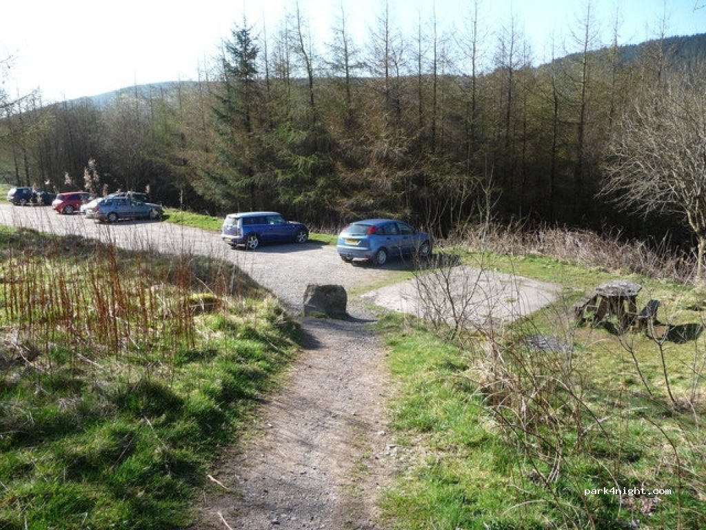(CF48 2UT) Merthyr Tydfil - Unnamed Road — foto