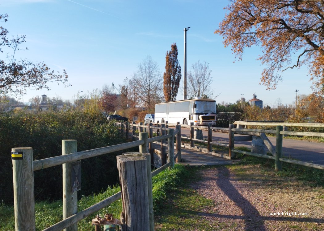 (42110) Chambéon - 3 Le Bourg — foto 5