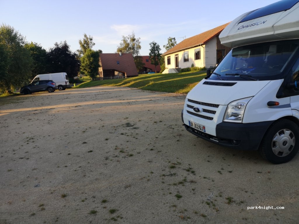 (63220) Medeyrolles - Le Bourg — foto 2
