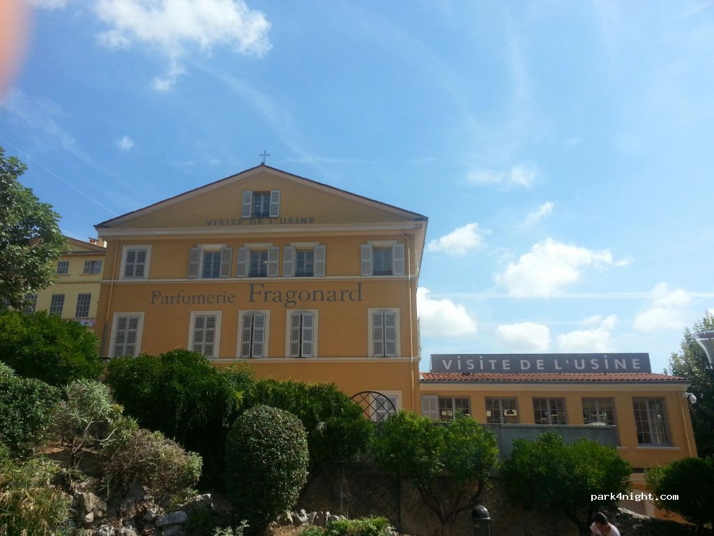 (06130) Grasse - 109 Avenue Pierre Semard — foto 2