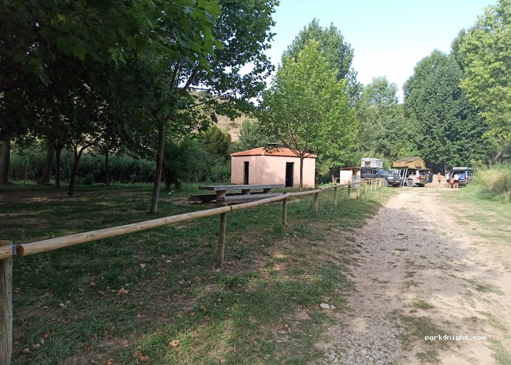 (44126) Albarracín - A-1512 — foto