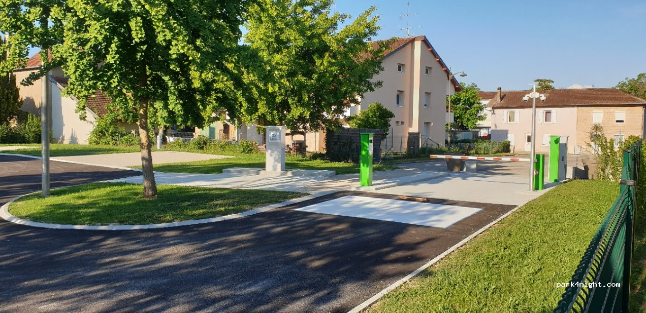 Aire de St Trivier de Courtes — foto 2