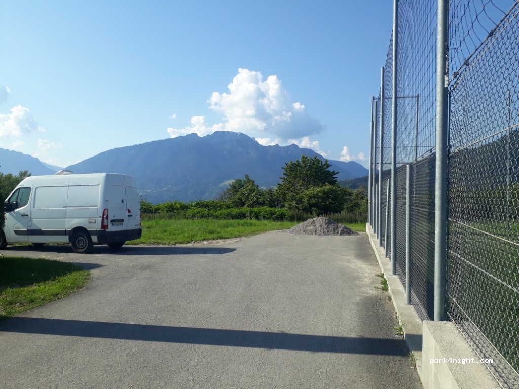 (74500) Féternes - 251 Route du Stade — foto