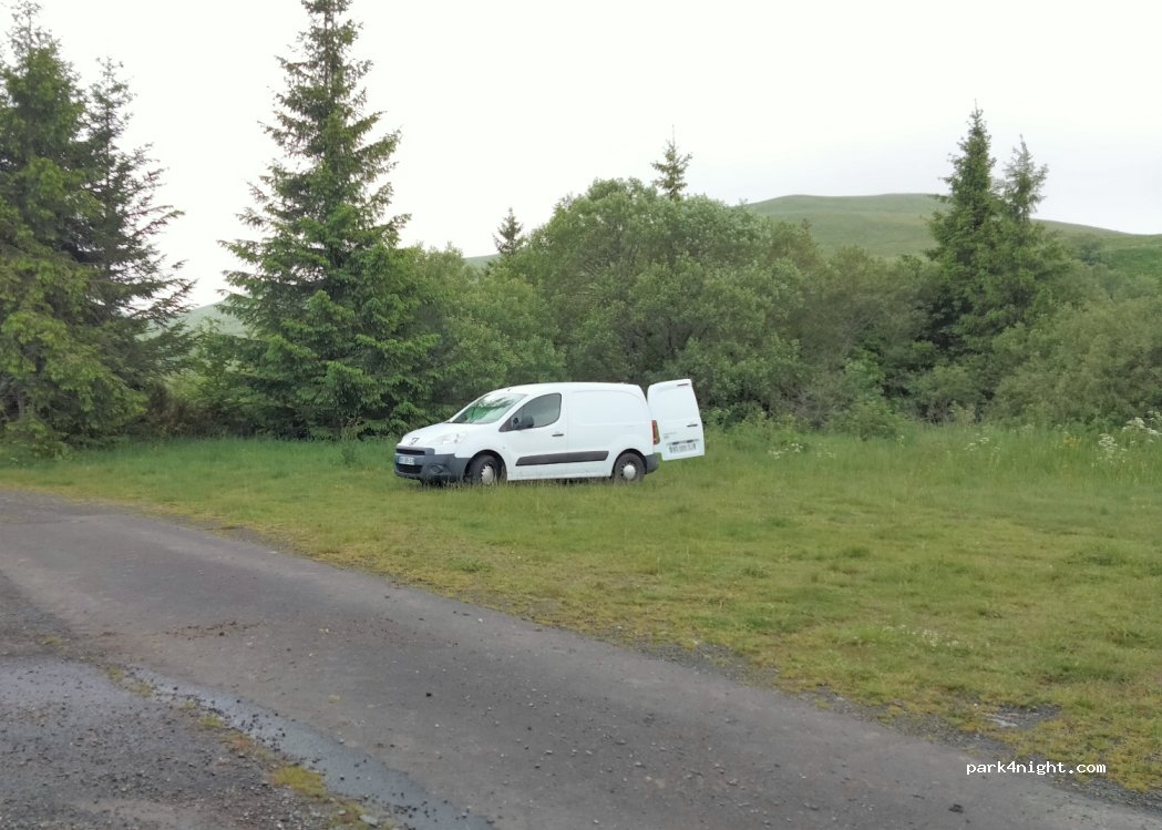 (63420) Saint-Alyre-és-Montagne - Unnamed Road — foto 2