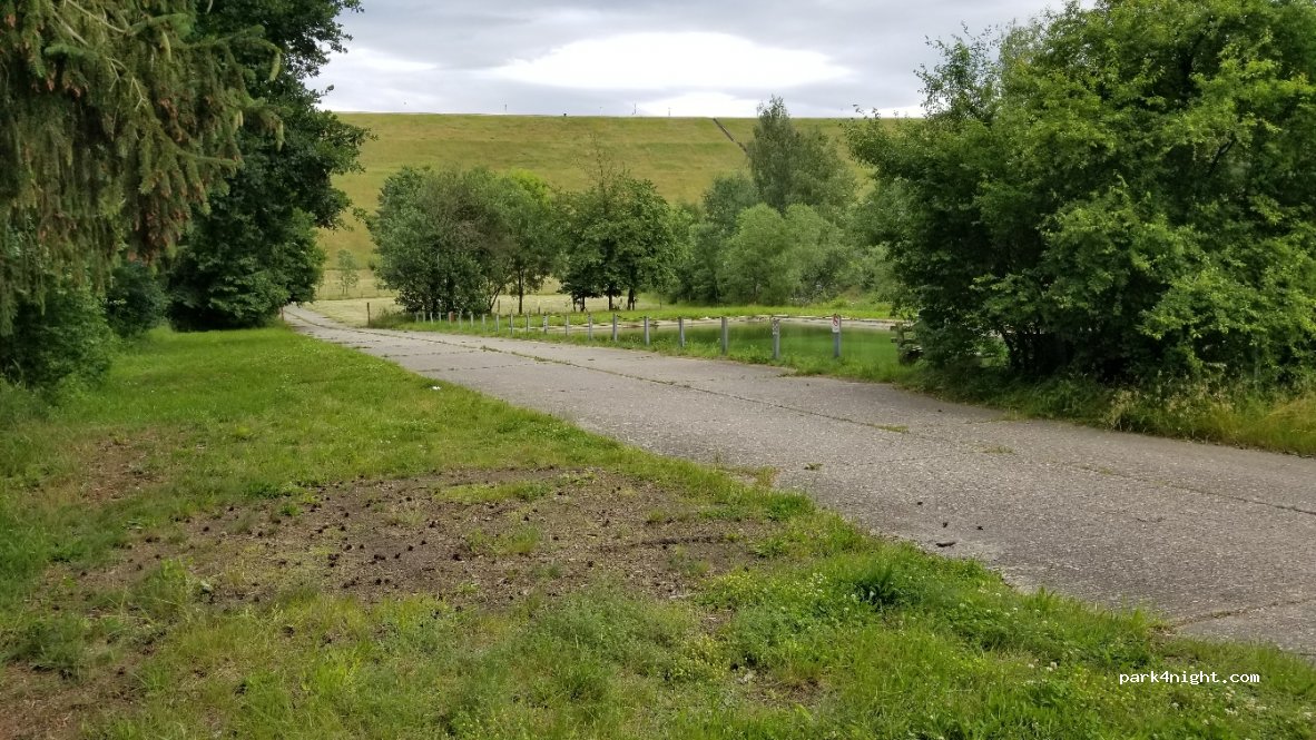 (285 22) Zruč nad Sázavou - — foto