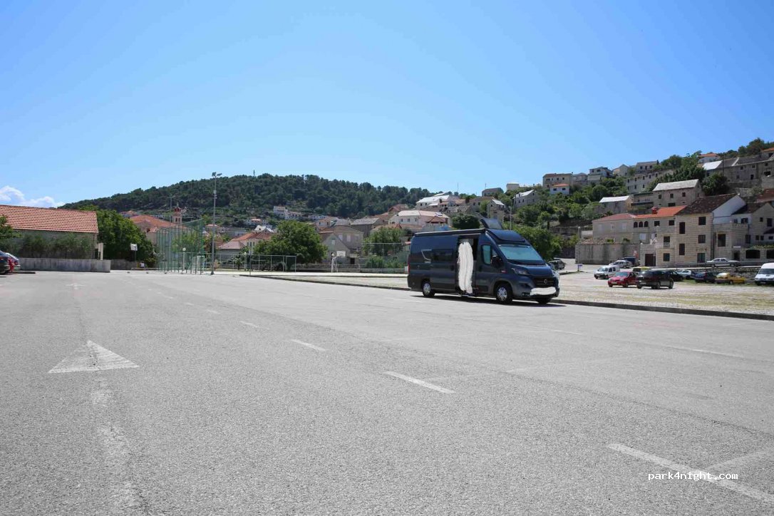 (21412) Pučišća - 4 Tolija — foto