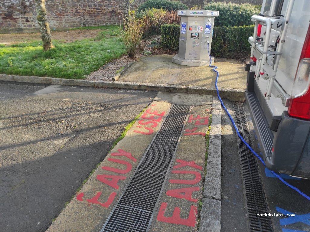 Aire pour camping-cars de Bedée — foto
