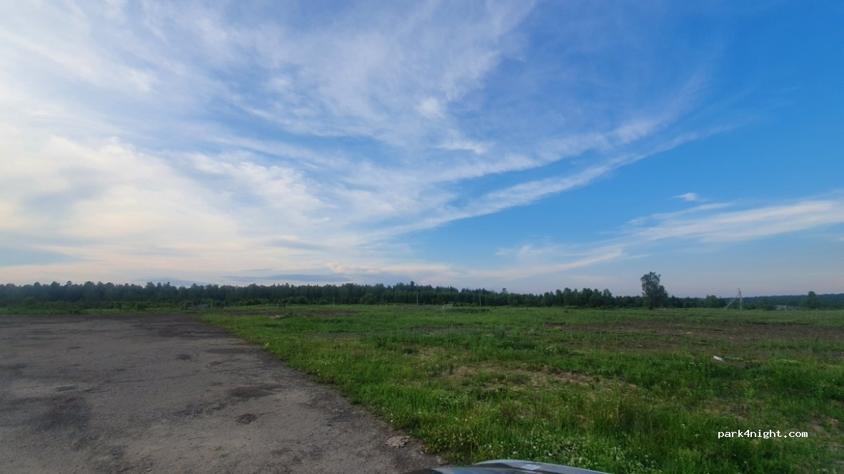 () Khudoyelanskoye - Unnamed Road — foto