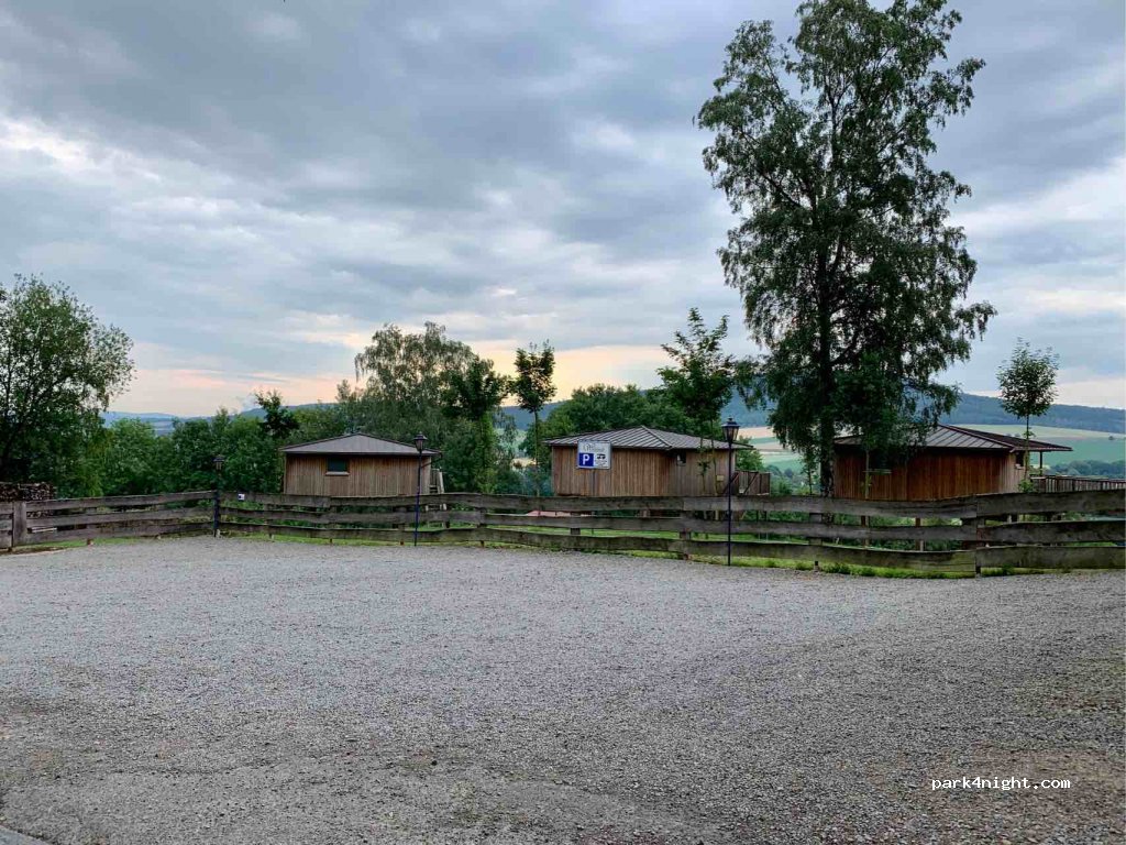 Wohnmobil- und Wohnwagenstellplatz Waldquelle — foto