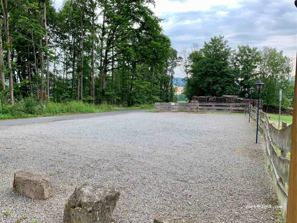 Wohnmobil- und Wohnwagenstellplatz Waldquelle — foto 2