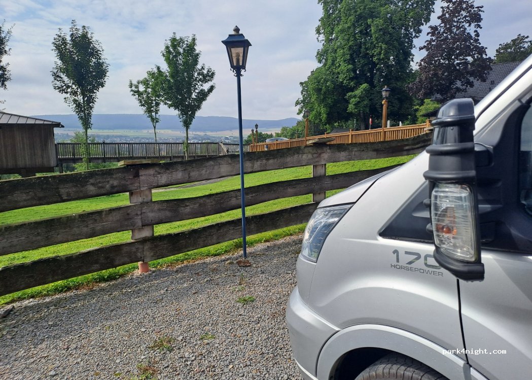 Wohnmobil- und Wohnwagenstellplatz Waldquelle — foto 4