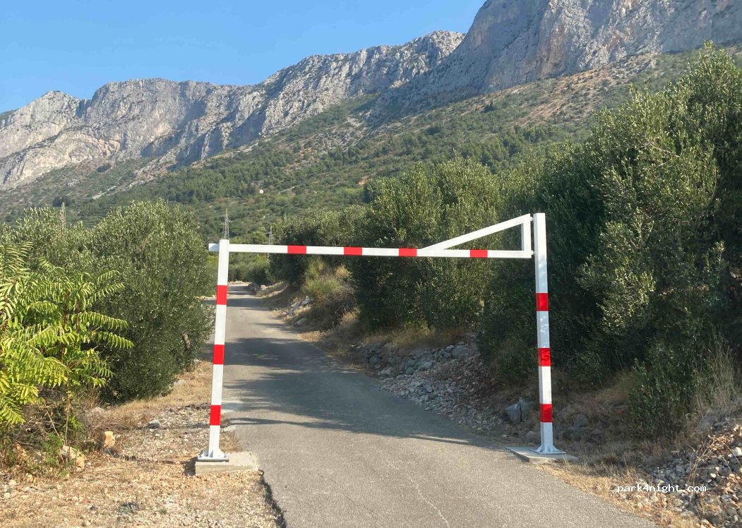 (21335) Podaca - Unnamed Road — foto 4