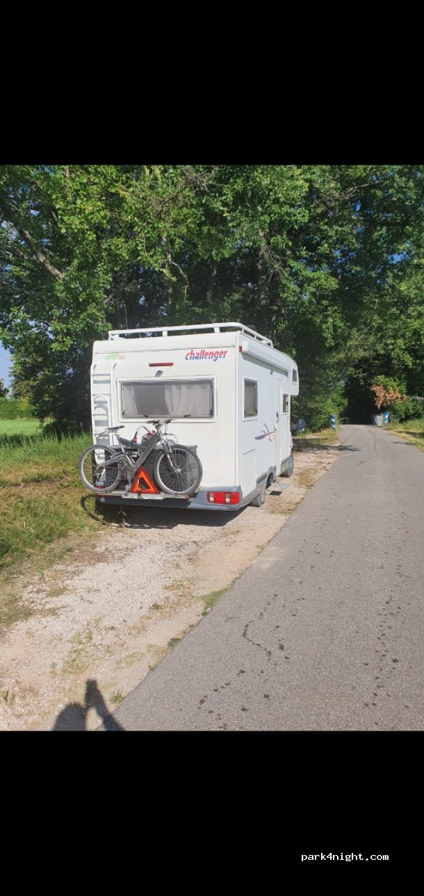 (13650) Meyrargues - 683 La Parcivade — foto