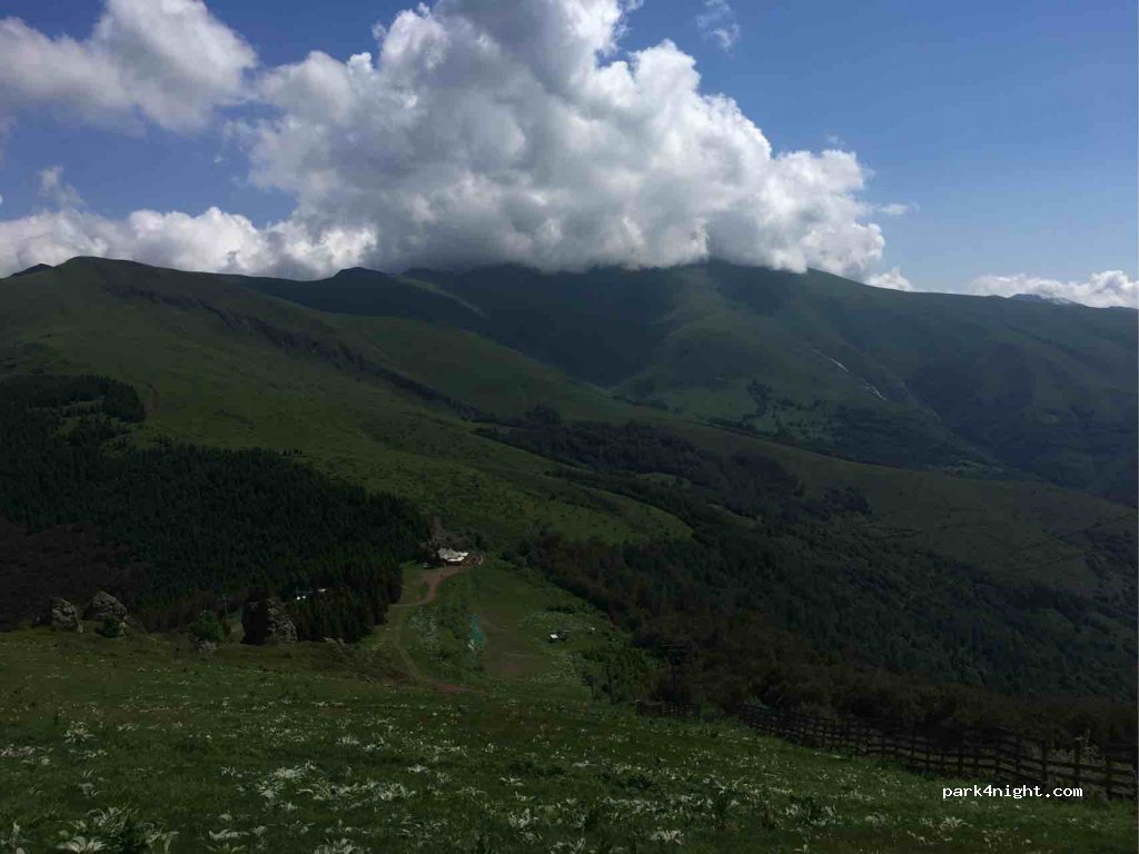 () Crni Vrh - put za planinski dom Babin Zub — foto
