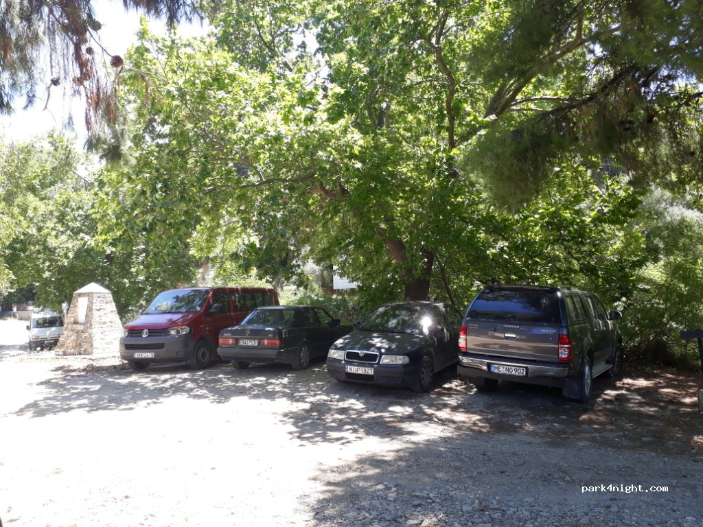 (603 86) Ouranoupoli - Unnamed Road — foto 2