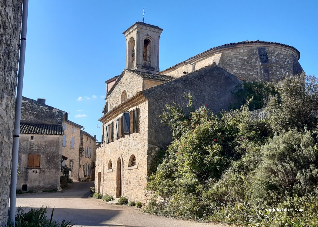 (30760) Le Garn - 1 Place de l'Église — foto 4
