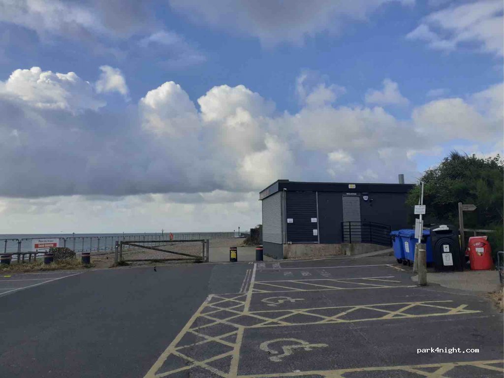 (BN17) Littlehampton - Arun Parade — foto 3