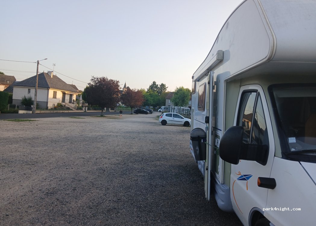 (15700) Pleaux - 6018 Rue des Auzerals — foto 5