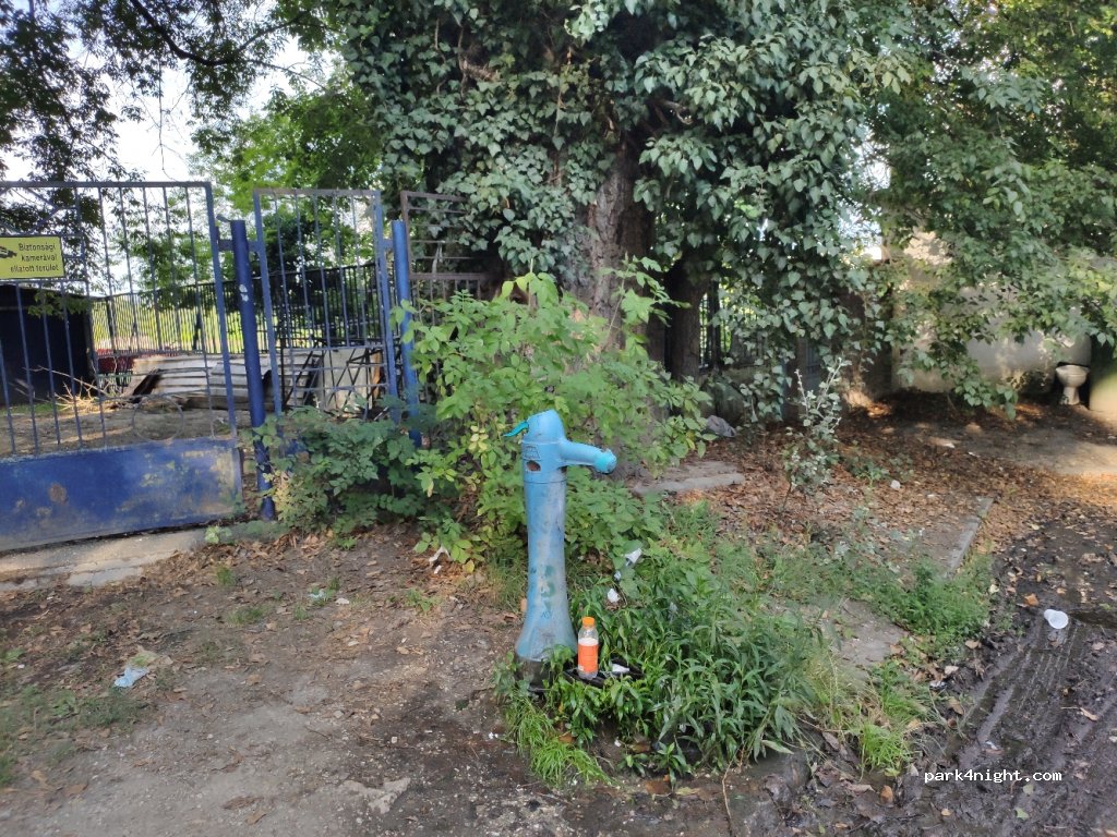 (1138) Budapest - 1 Népsziget út — foto