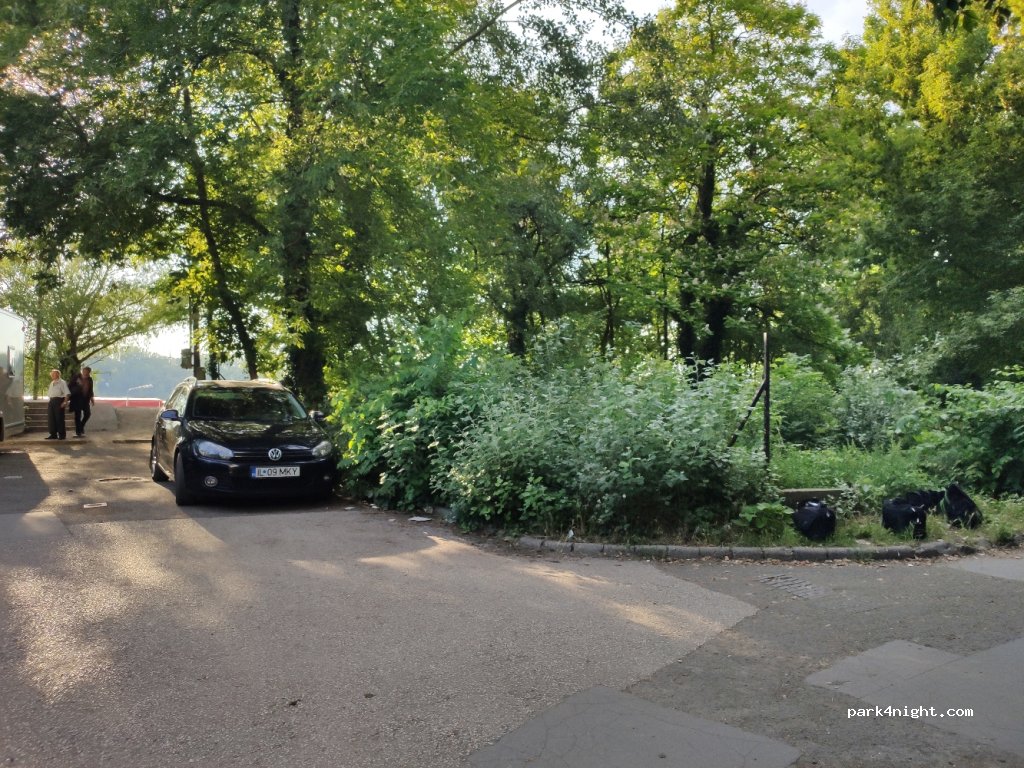 (1138) Budapest - 1 Népsziget út — foto 3