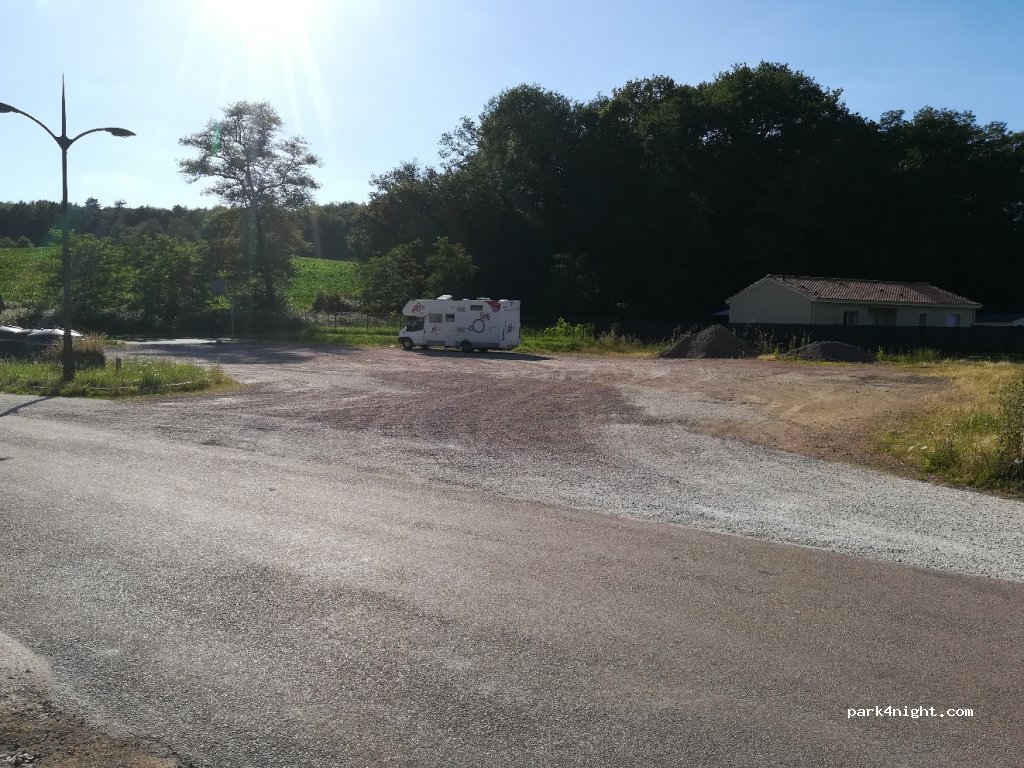 (24470) Milhac-de-Nontron - 16 Grand Rue — foto 2