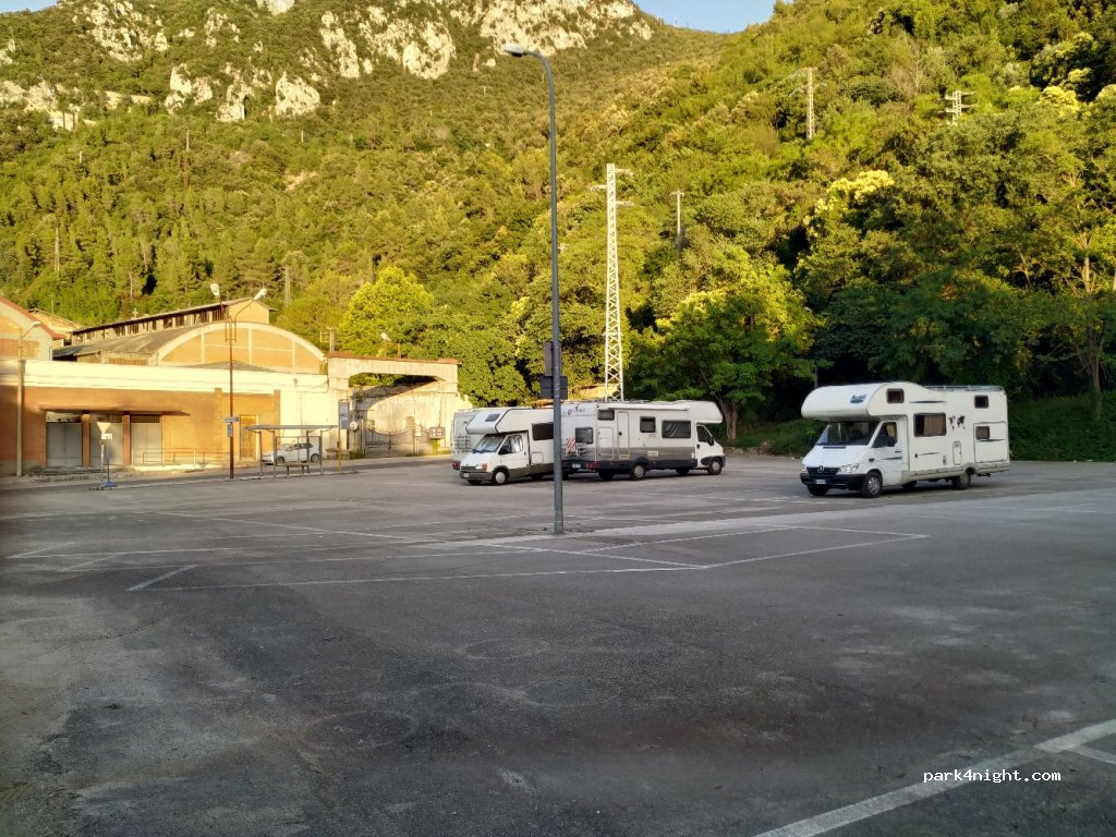 (05100) L. P. Papigno - 37 Via Carlo Neri — foto