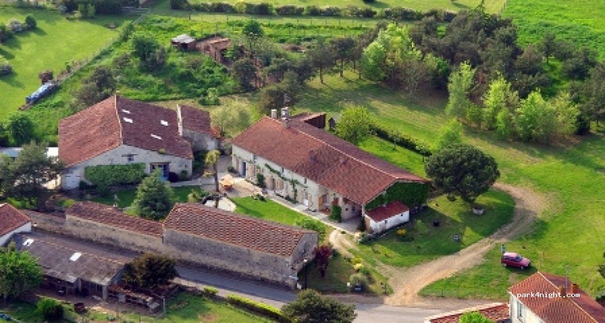 CHAMBRES D'HOTES LA METAIRIE — foto