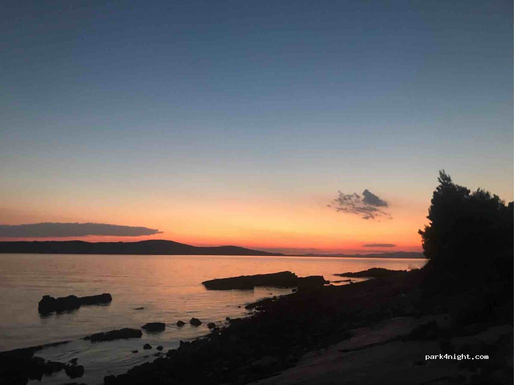 (21405) Milna - Unnamed Road — foto