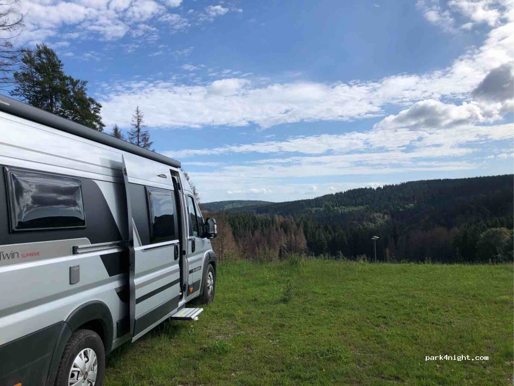 (98666) Masserberg - Unnamed Road — foto