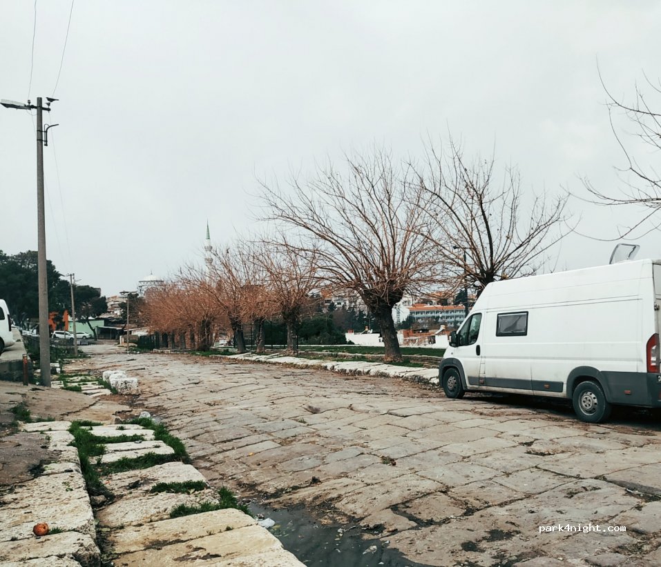 (35260)  - 240 Eşrefpaşa Caddesi — foto