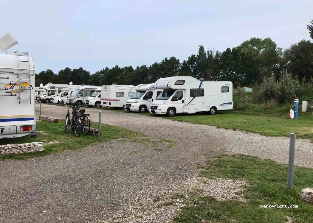 Wohmmobilhafen Großenbrode — foto