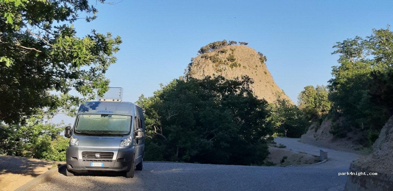 (89030) San Luca - Unnamed Road — foto