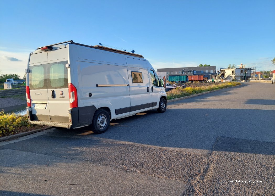 Wohnmobilstellplatz Alberthafen — foto 4