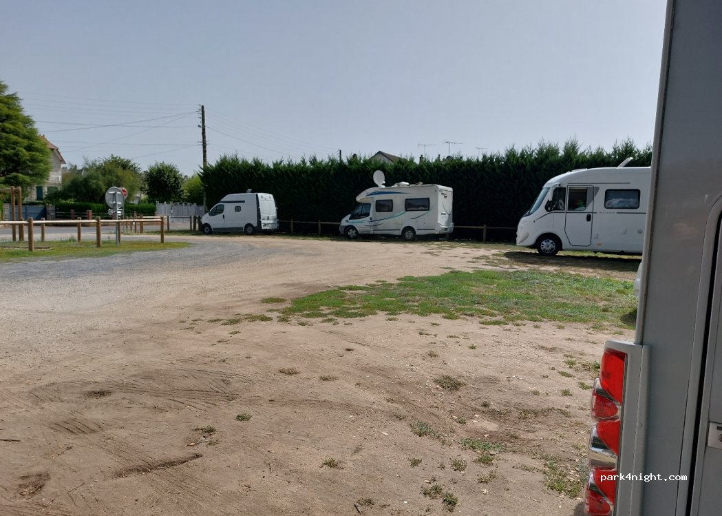 (45250) Briare - 19 Rue du Pont Canal — foto 3