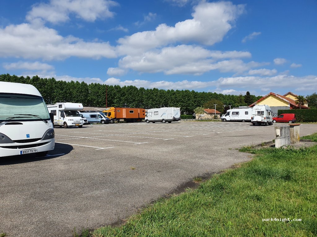 (09500) Mirepoix - 4 Allée de Palafrugell — foto 2