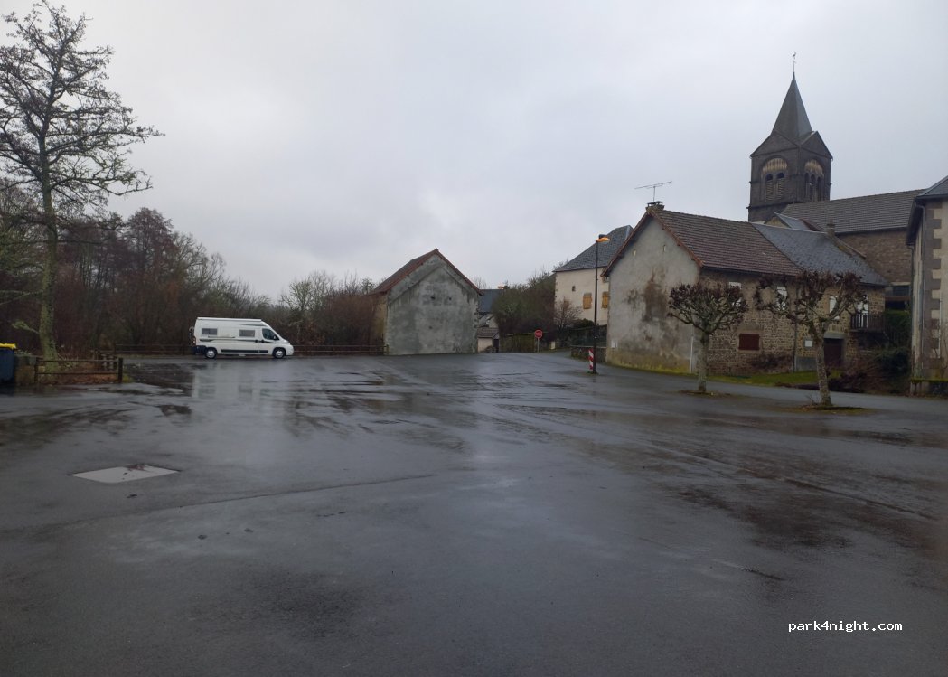 (63380) Condat-en-Combraille - Le Bourg — foto