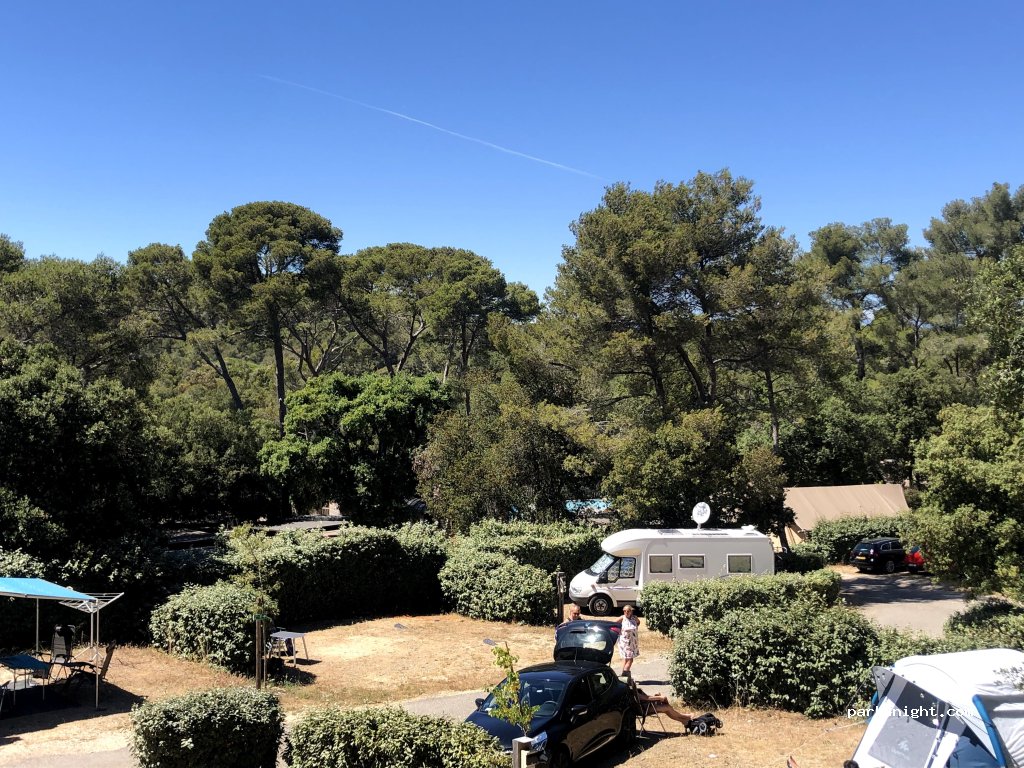 Camping Huttopia Forêt de Janas — foto
