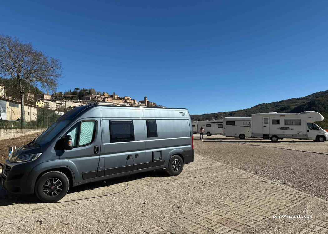 Camper Stop Area Amandola — foto 2
