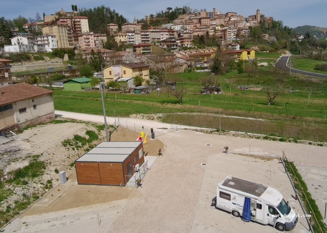 Camper Stop Area Amandola — foto 5