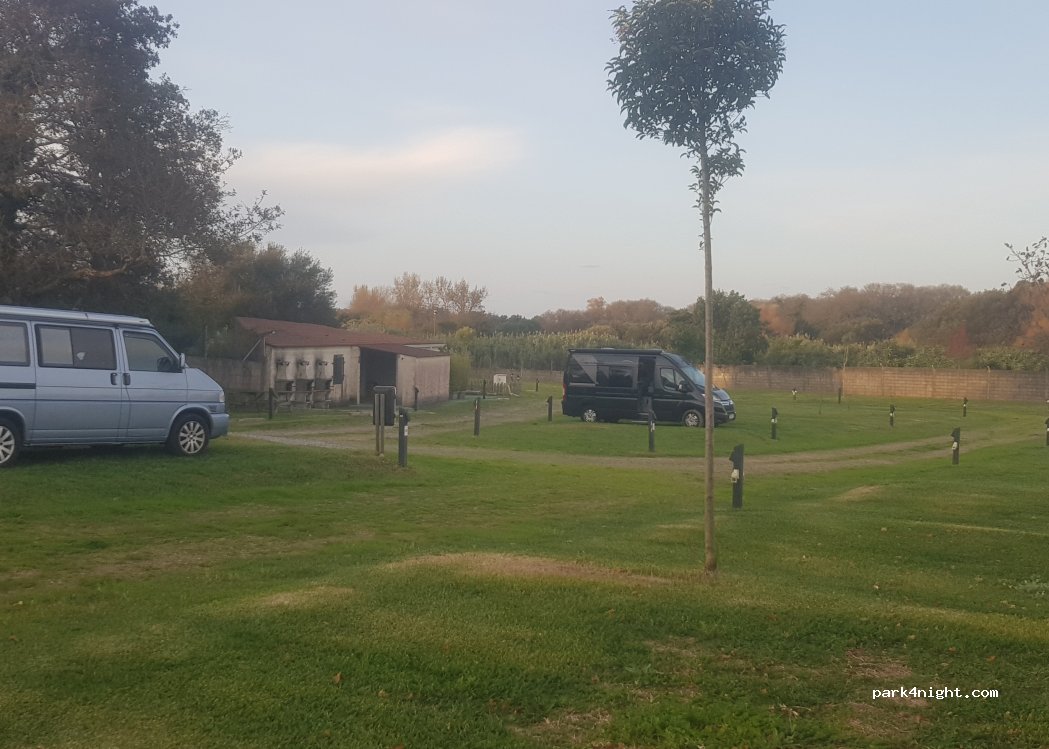 Apartadiño Camper Park — foto 5