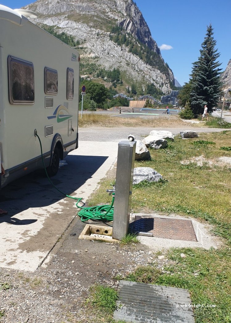 (73150) Val-d'Isère - Avenue Olympique — foto 3