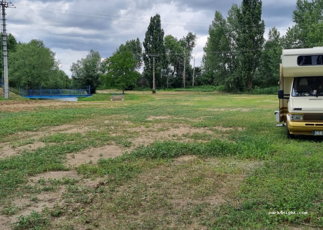 (691 67) Šakvice - Unnamed Road — foto 3