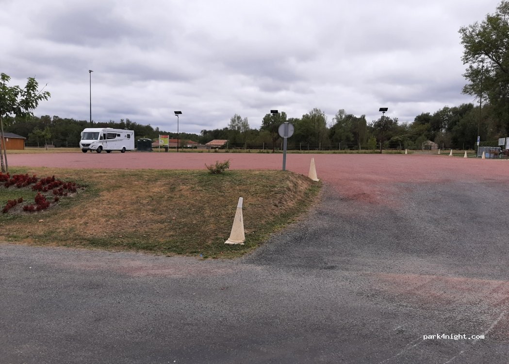 (33620) Marcenais - 102 Le Bourg — foto 2